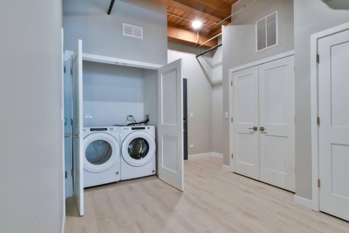 Apartment for rent at 11 E Illinois St #401, Chicago, IL 60611