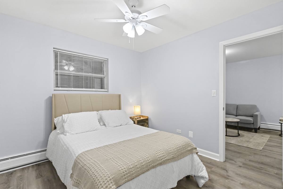 Apartment for rent at 4612 N Beacon #1C, Chicago, IL 60640