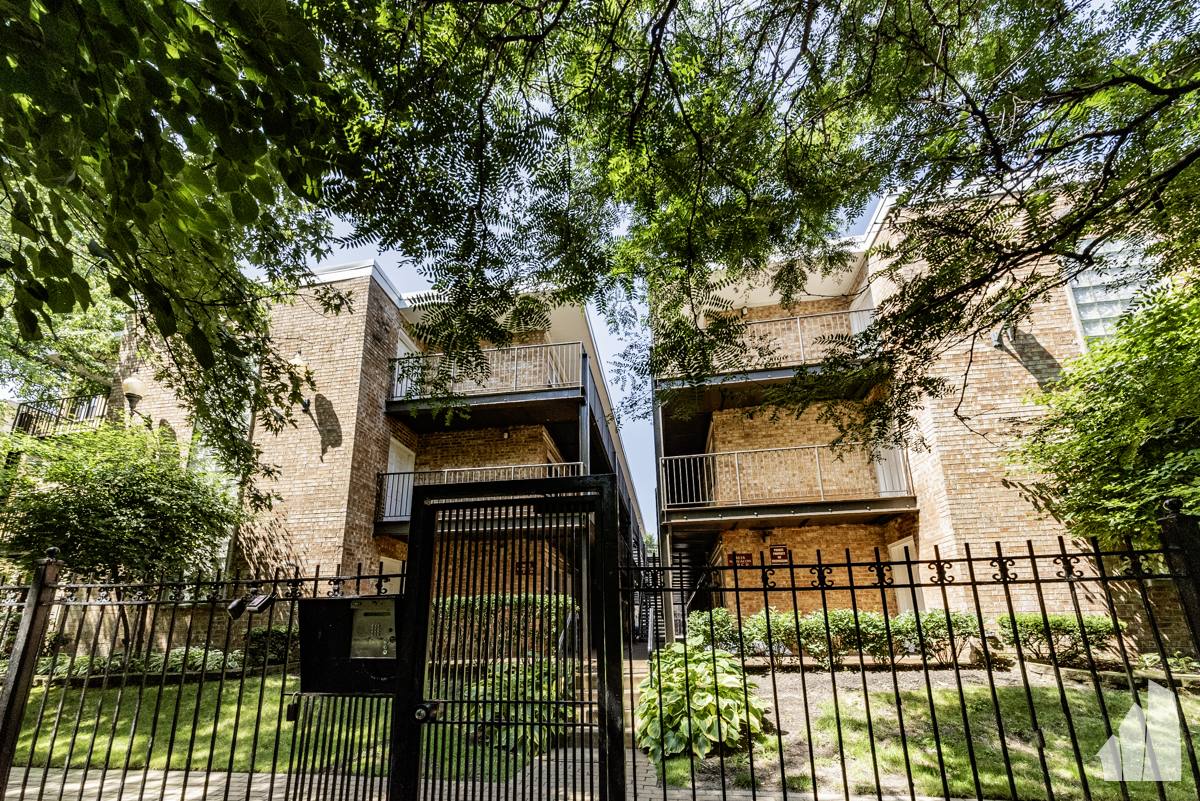 Apartment for rent at 4612 N Beacon #1C, Chicago, IL 60640