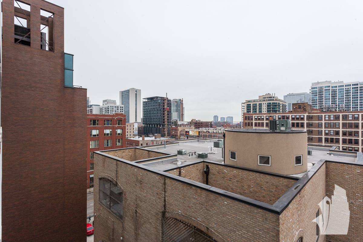Apartment for rent at 630 N Franklin #717, Chicago, IL 60654