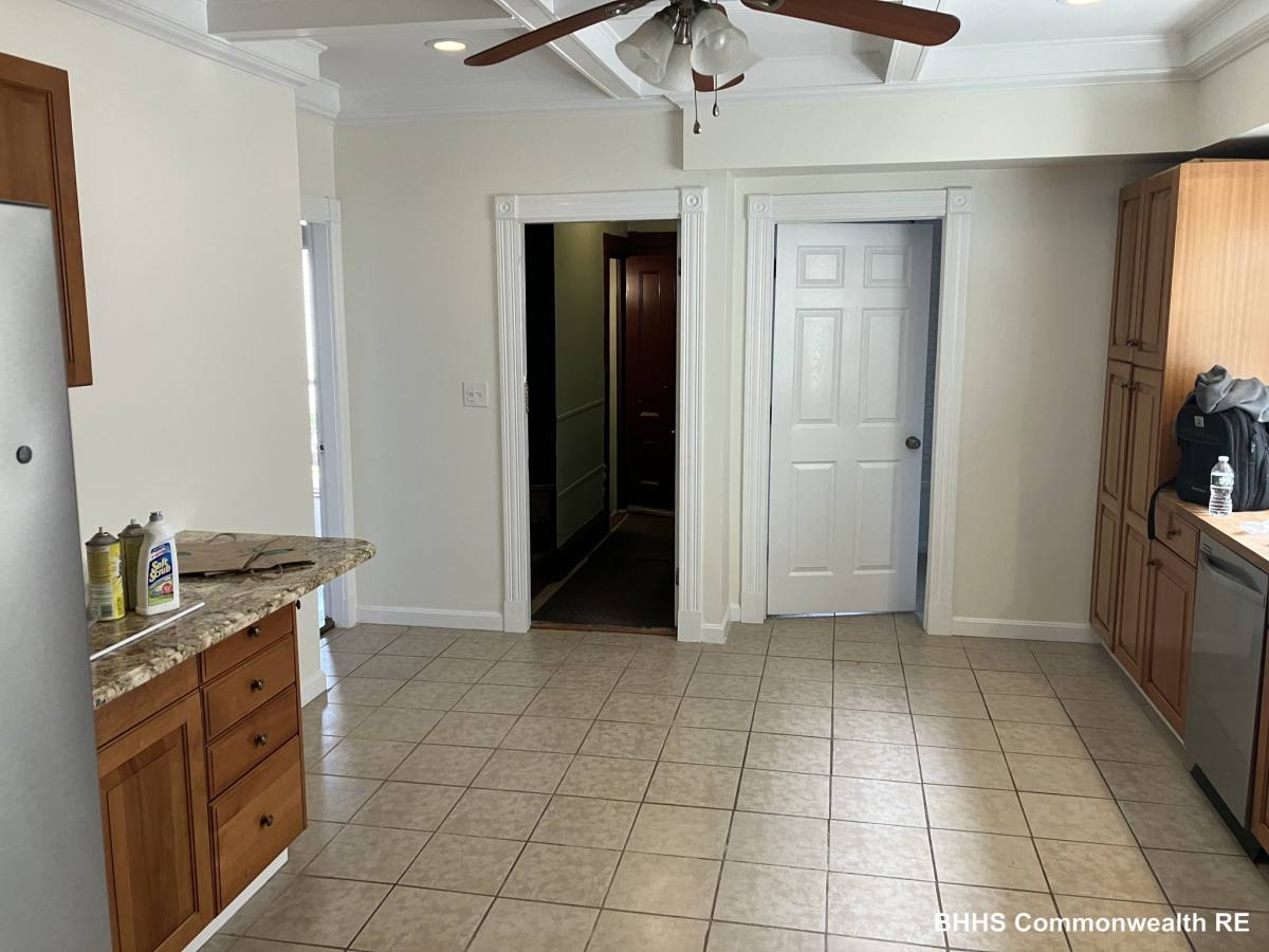 Apartment for rent at 9 Forster St #1, Somerville, MA 02145