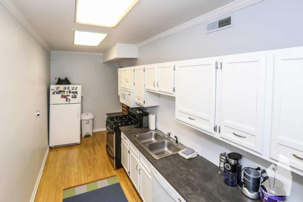 Apartment for rent at 1851 N Lincoln Ave #3, Chicago, IL 60614