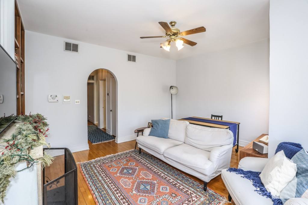 Apartment for rent at 1851 N Lincoln Ave #3, Chicago, IL 60614