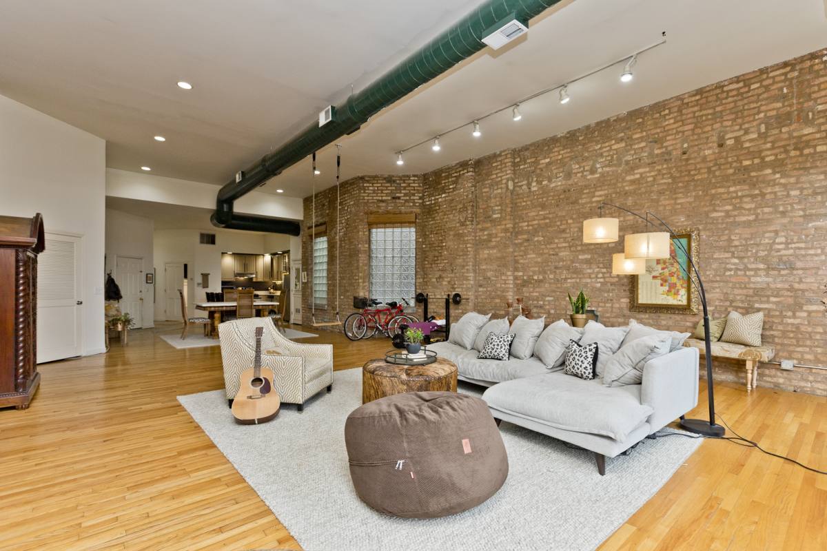 Apartment for rent at 1470 N Milwaukee Ave #3, Chicago, IL 60622