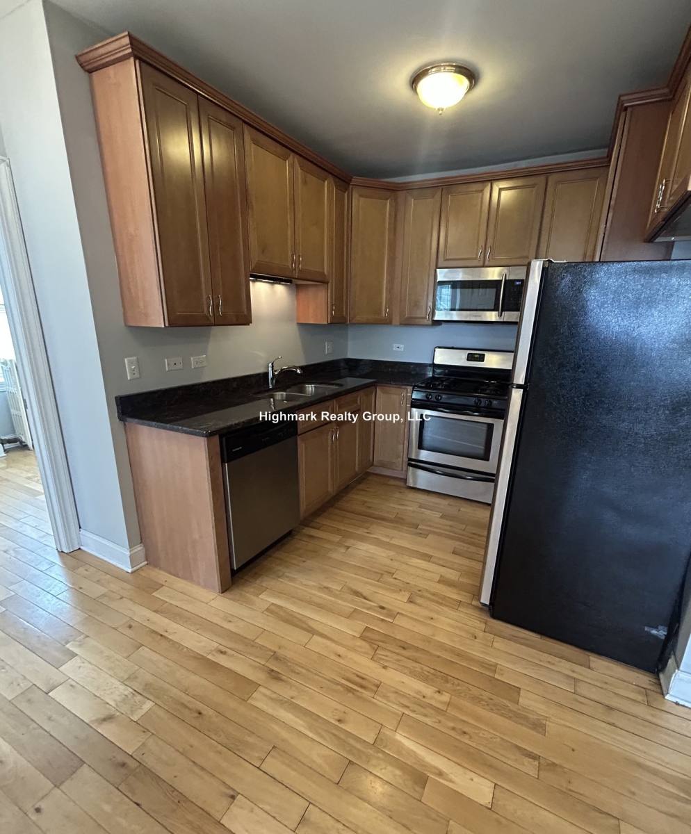 Apartment for rent at 4542 W George #2, Chicago, IL 60641