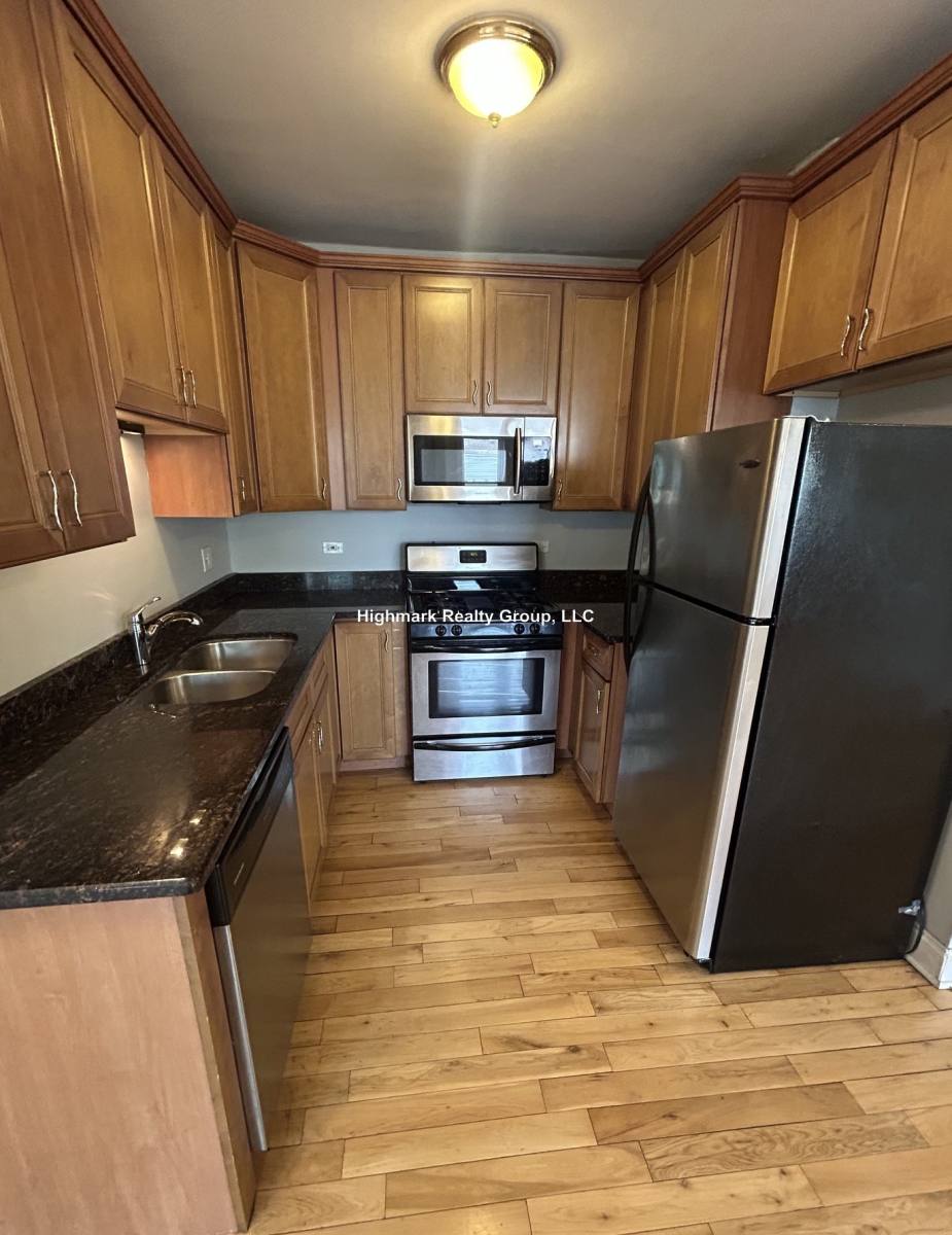 Apartment for rent at 4542 W George #2, Chicago, IL 60641