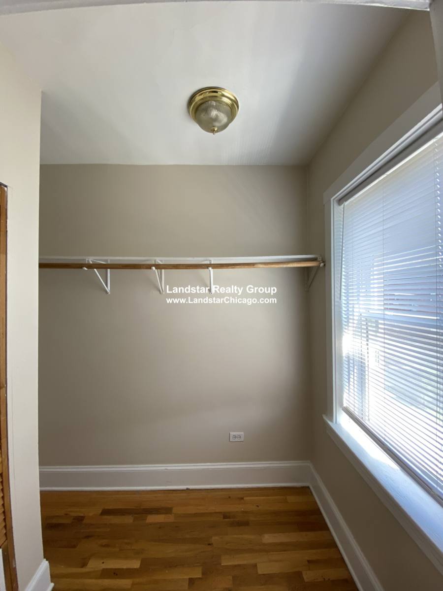 Apartment for rent at 3050 W Berteau #2, Chicago, IL 60618