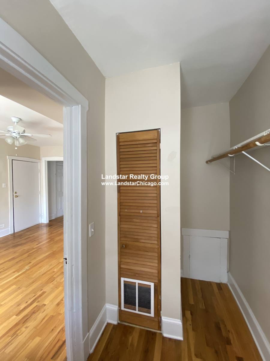 Apartment for rent at 3050 W Berteau #2, Chicago, IL 60618