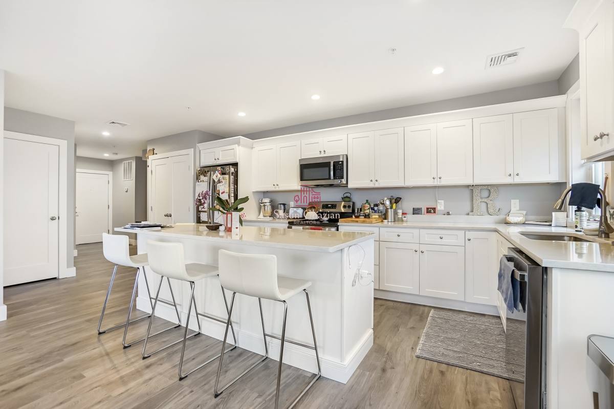 Apartment for rent at 245 Bussey St #404, Dedham, MA 02026