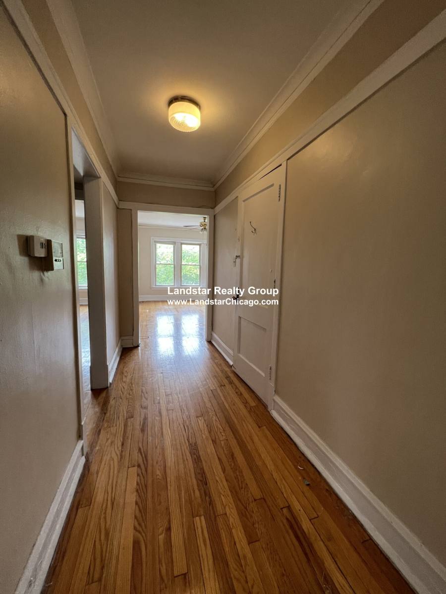 Apartment for rent at 5131 Damen #3, Chicago, IL 60625
