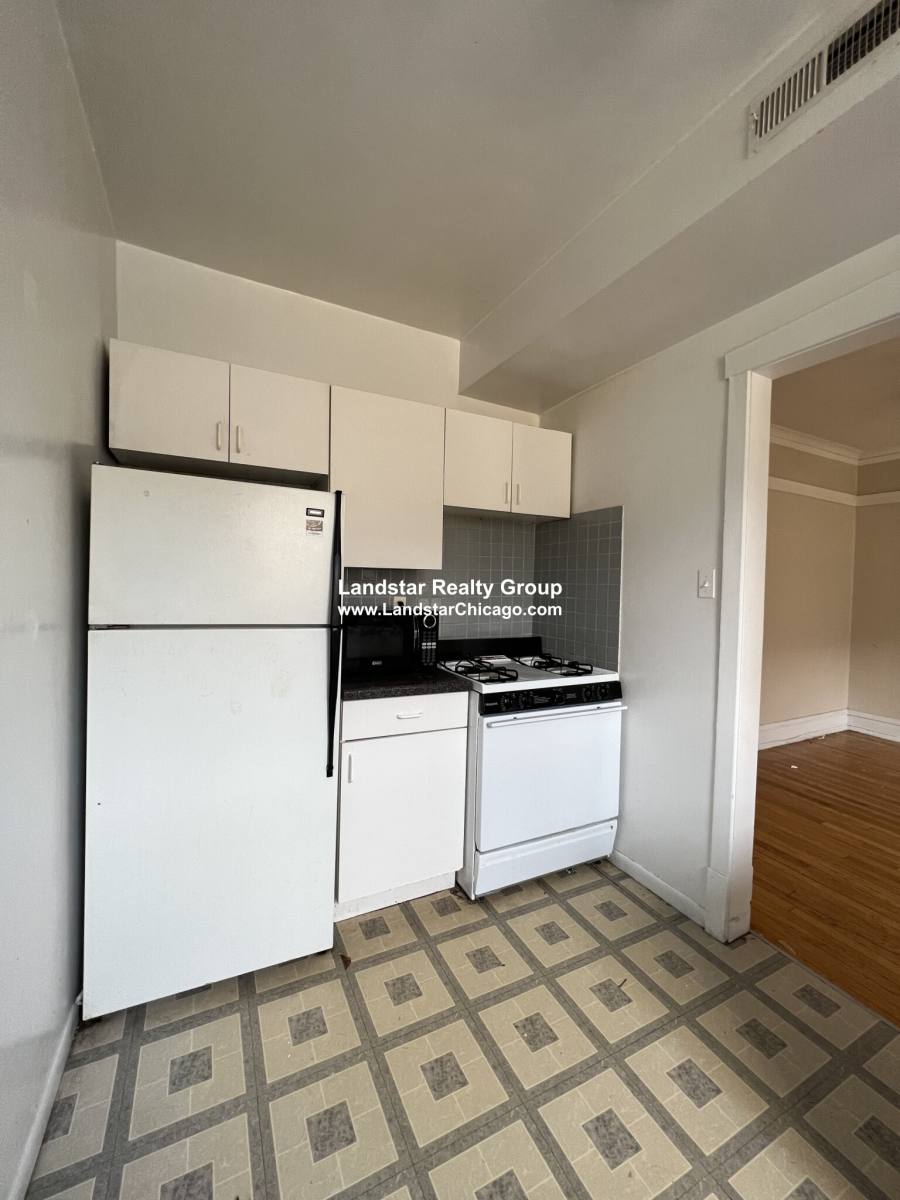 Apartment for rent at 5131 Damen #3, Chicago, IL 60625