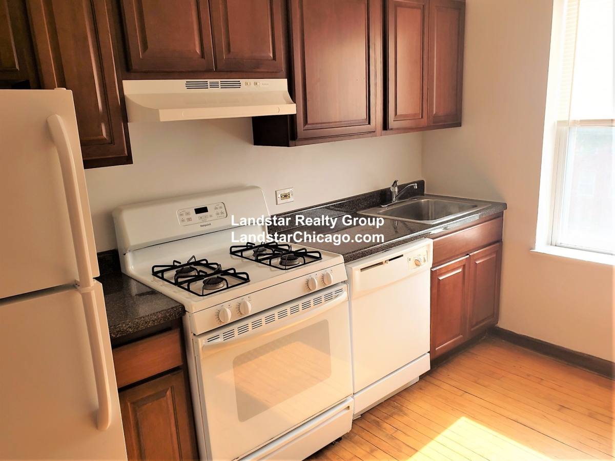 Apartment for rent at 3151 W Argyle #1N, Chicago, IL 60625