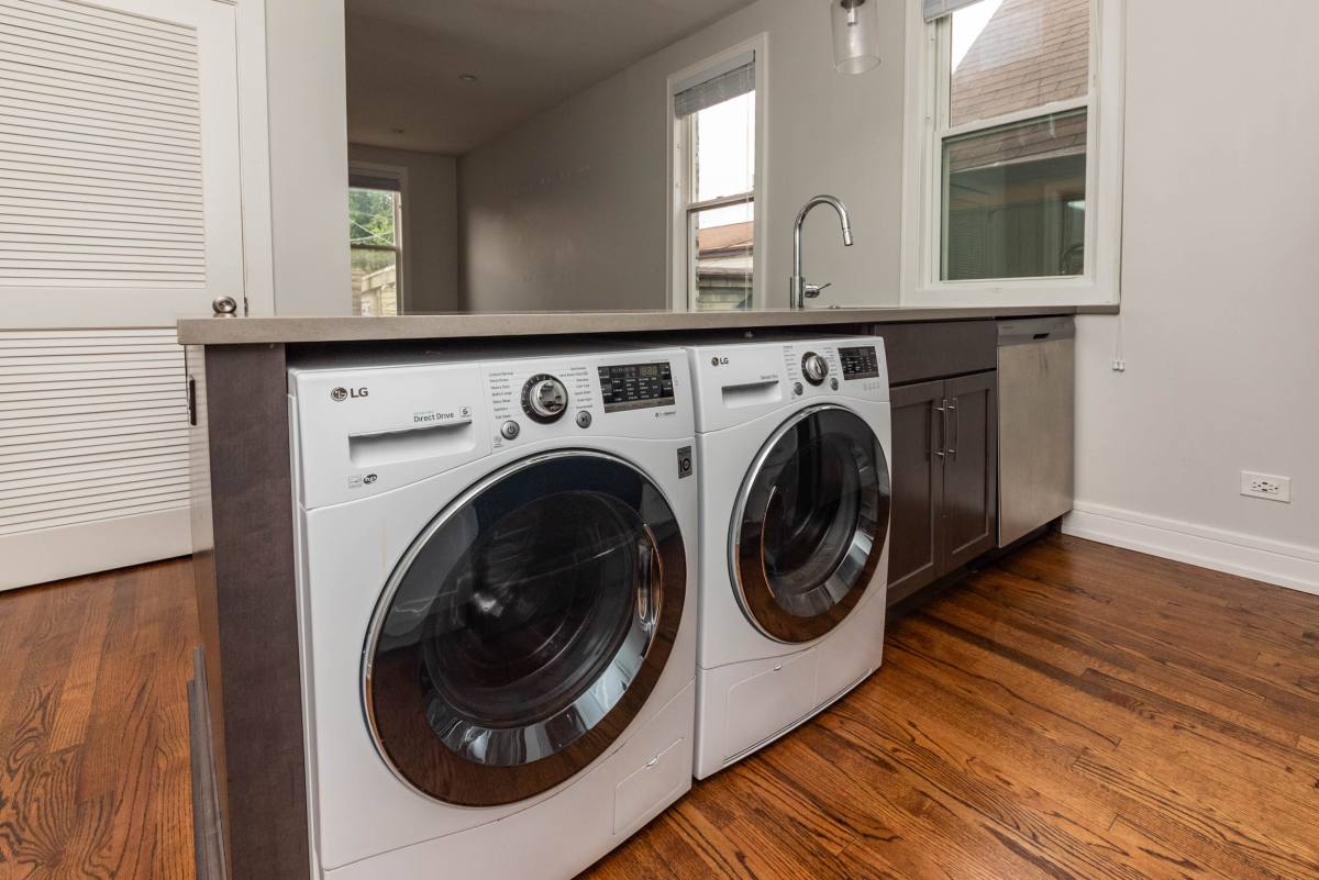 Apartment for rent at 2045 N Wolcott Ave #2R, Chicago, IL 60614