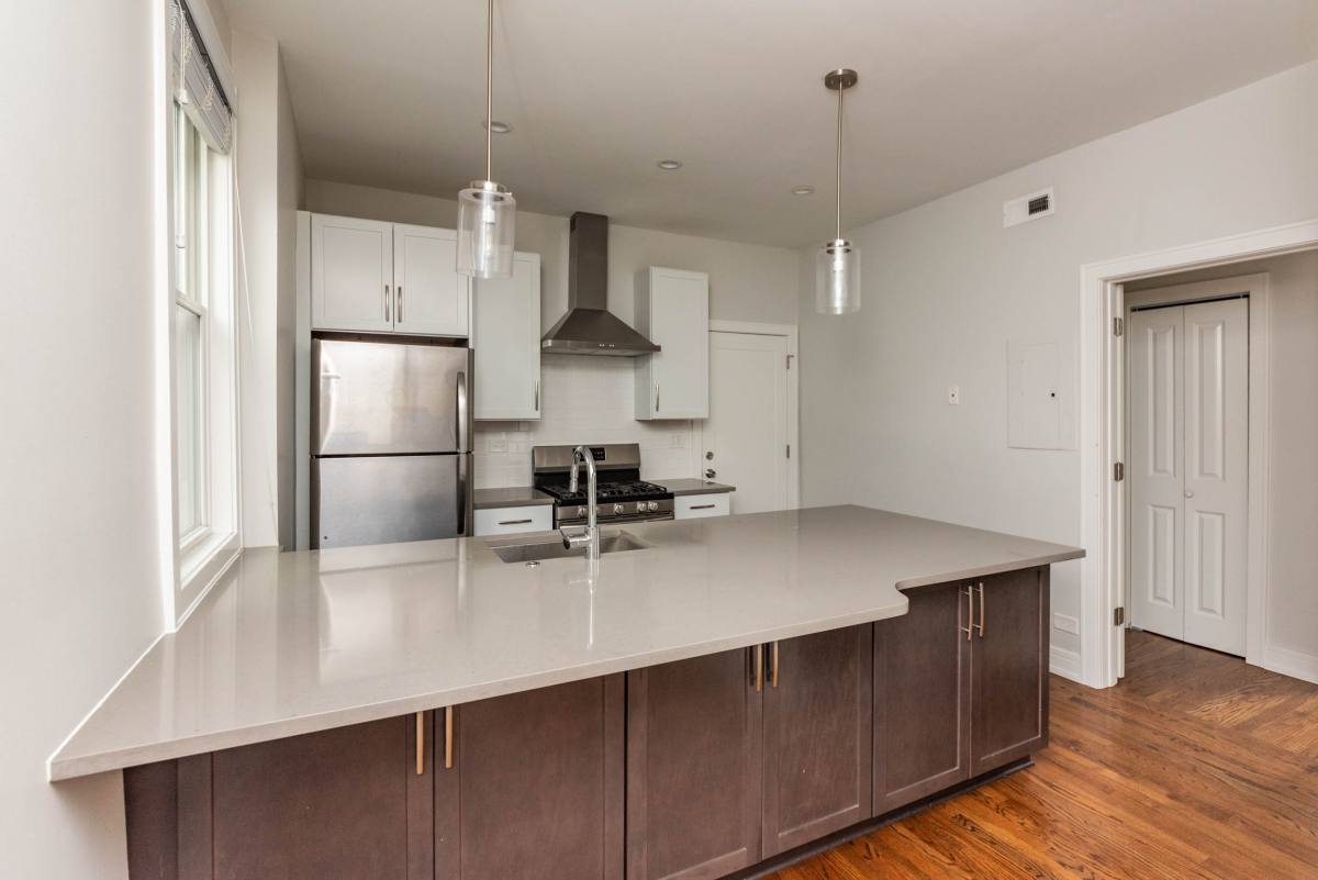 Apartment for rent at 2045 N Wolcott Ave #2R, Chicago, IL 60614