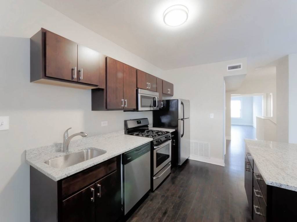 Apartment for rent at 3251 N Damen Ave #2N, Chicago, IL 60618