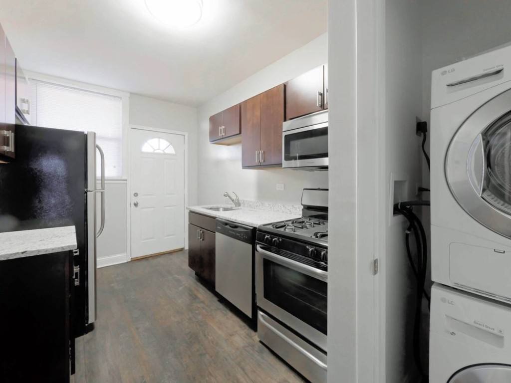 Apartment for rent at 3251 N Damen Ave #2N, Chicago, IL 60618