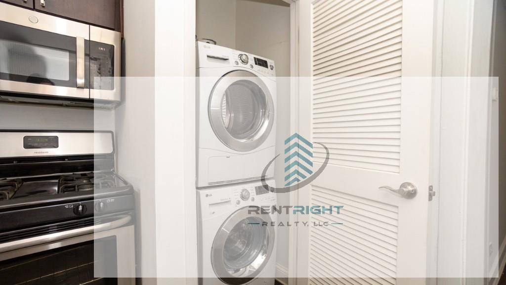 Apartment for rent at 3251 N Damen Ave #2N, Chicago, IL 60618