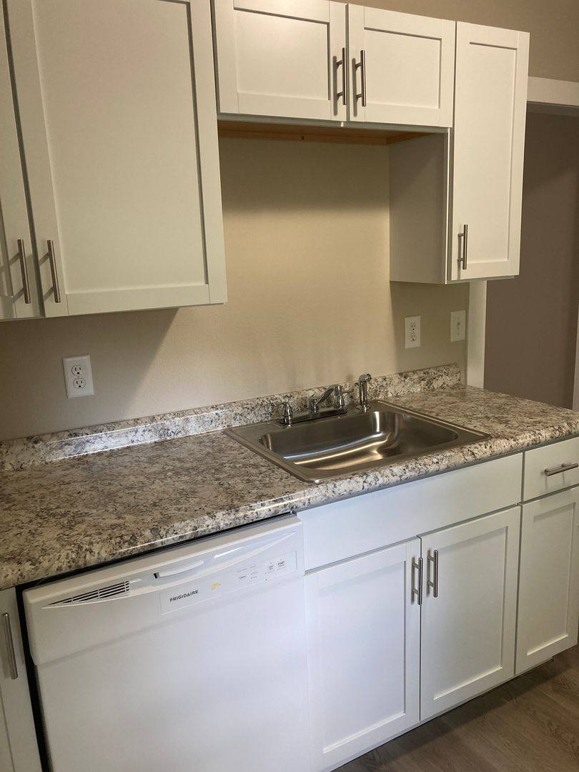 House for rent at 1924 Martin Luther King Jr Parkway, Des Moines, IA 50314