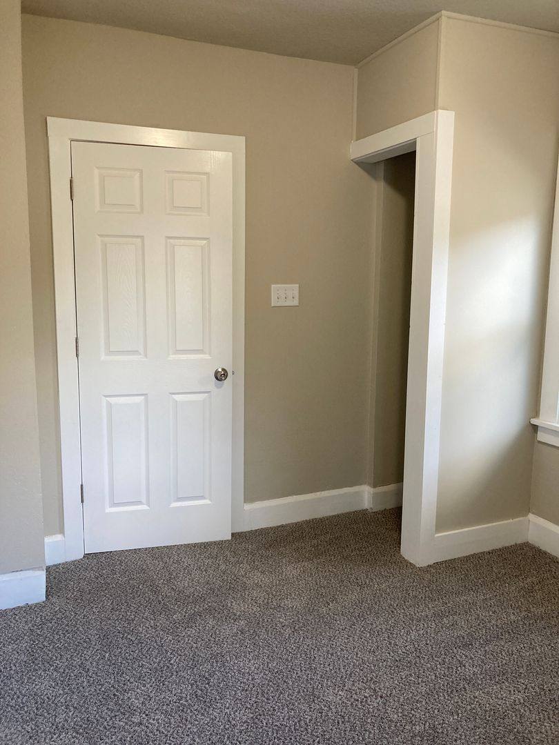House for rent at 1924 Martin Luther King Jr Parkway, Des Moines, IA 50314