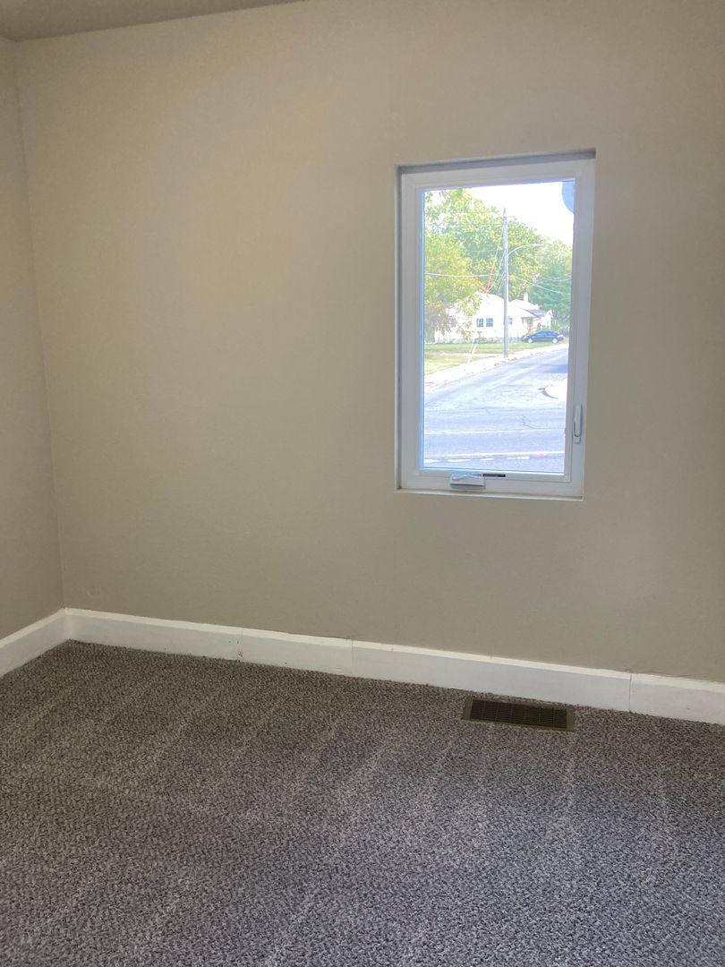 House for rent at 1924 Martin Luther King Jr Parkway, Des Moines, IA 50314