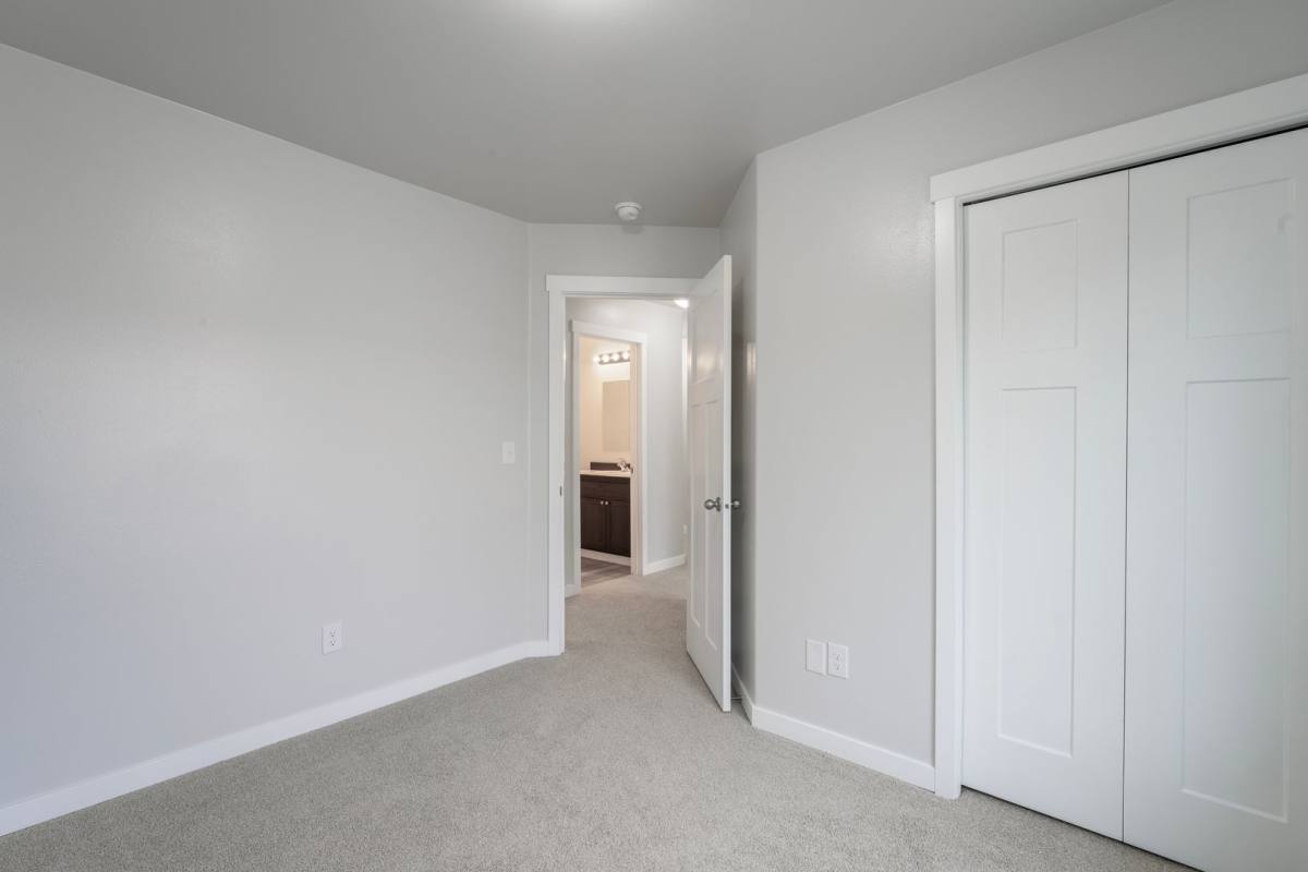 Apartment for rent at 6810 Gold Kings Circle, Anchorage, AK 99504