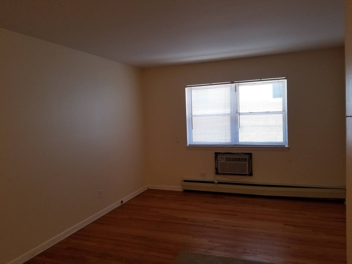 Apartment for rent at 1579 N Farwell Ave, Milwaukee, WI 53202