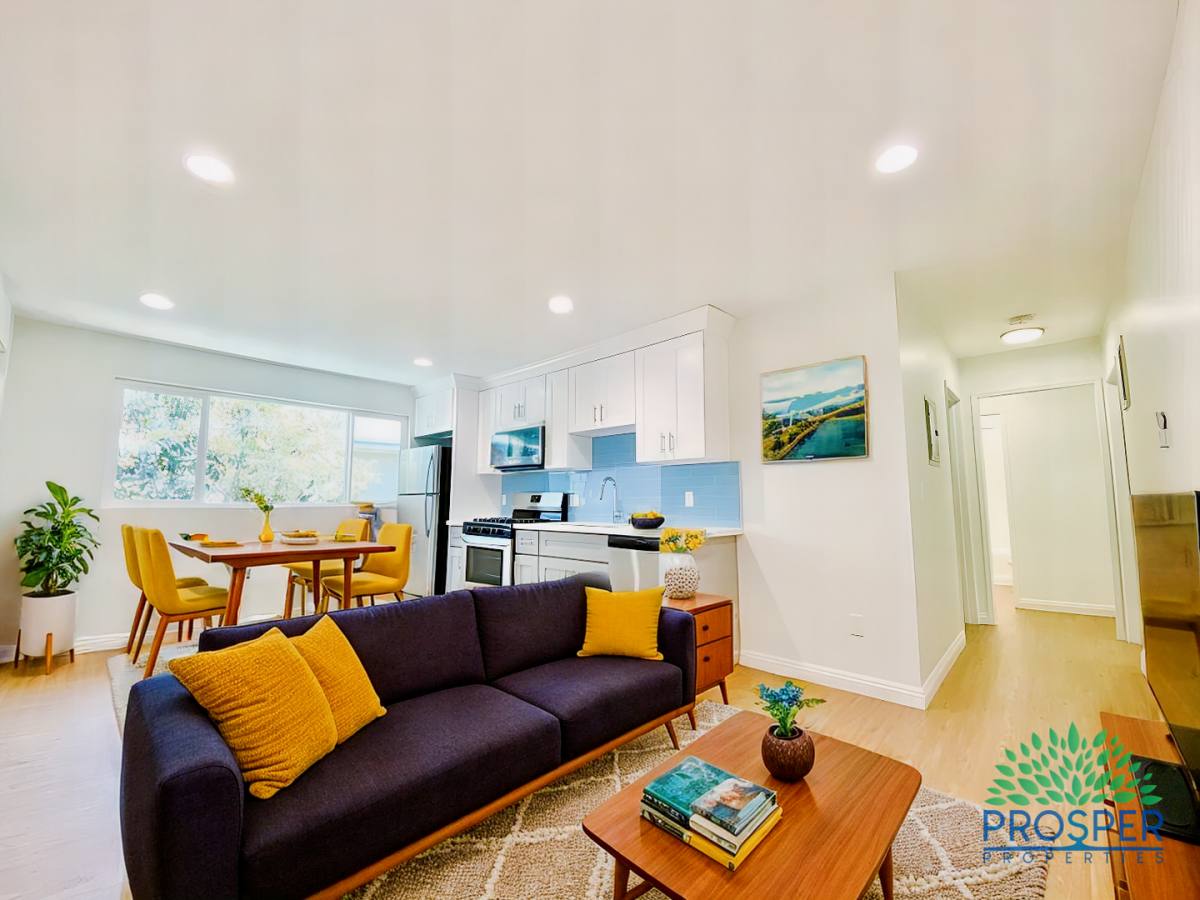 Apartment for rent at 3960 S Inglewood Blvd, Los Angeles, CA 90066