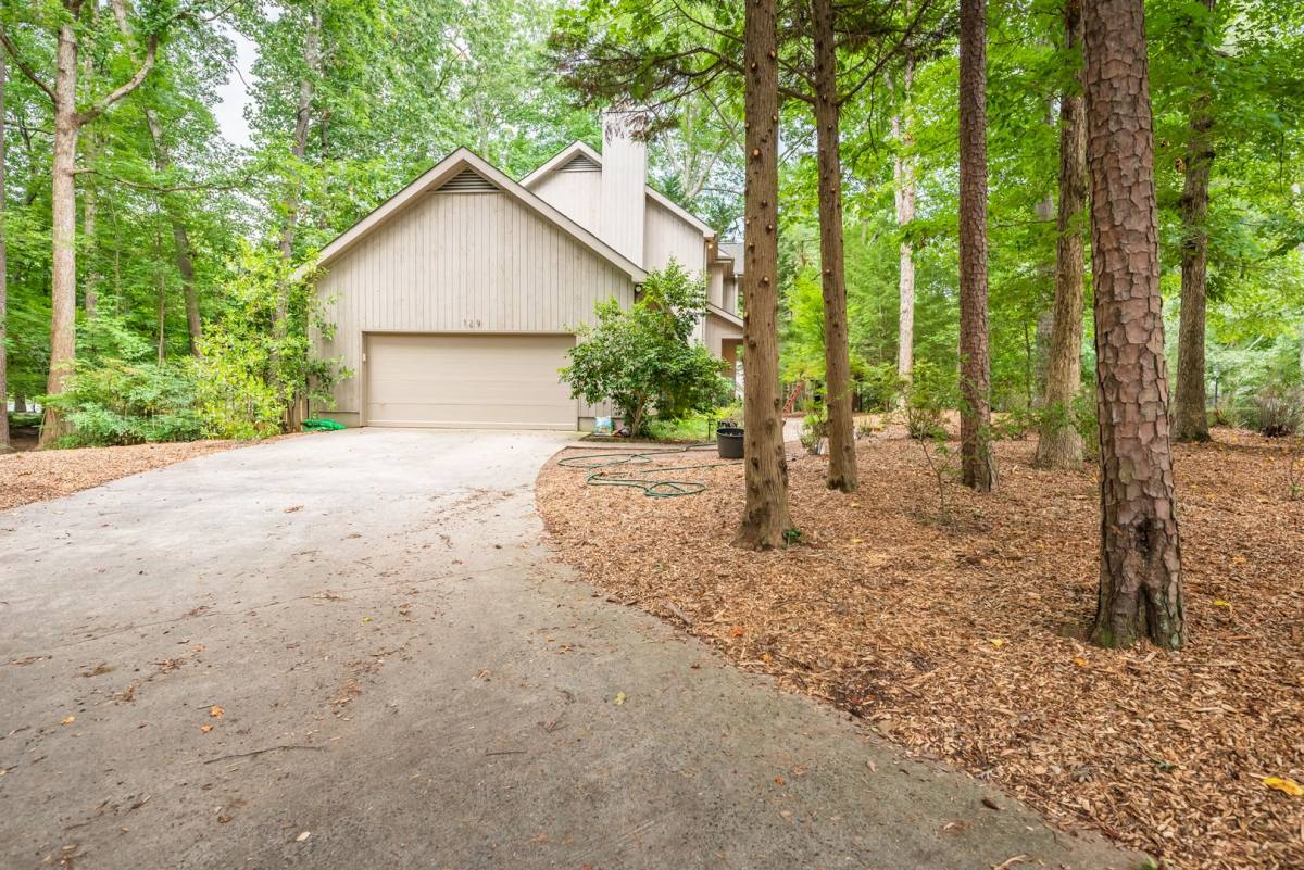 House for rent at 129 Ironwoods Dr, Chapel Hill, NC 27516