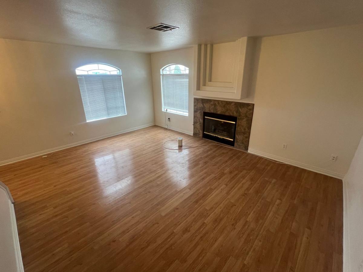 Townhouse for rent at 8112 Autumn Star Ave, Las Vegas, NV 89145