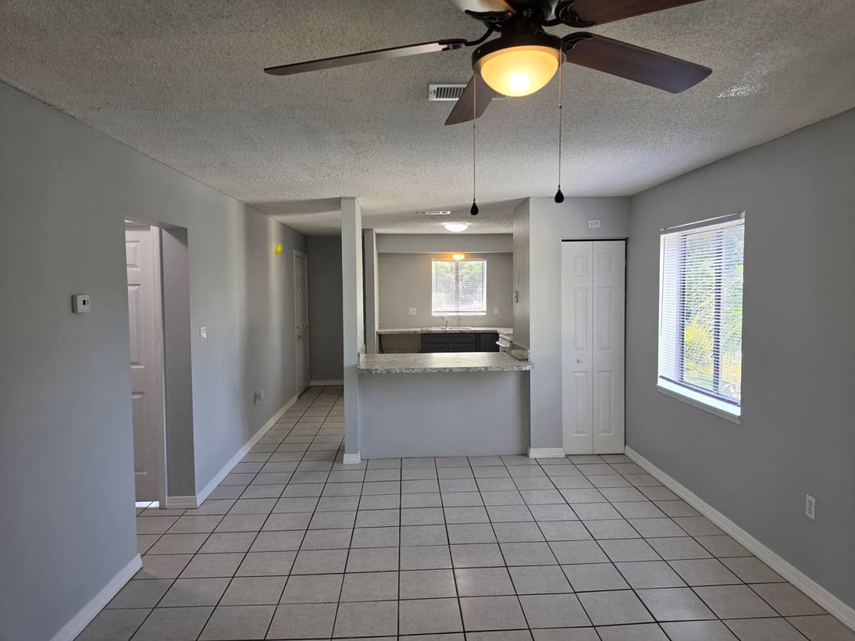 Apartment for rent at 2526 S Oak Ave, Sanford, FL 32773