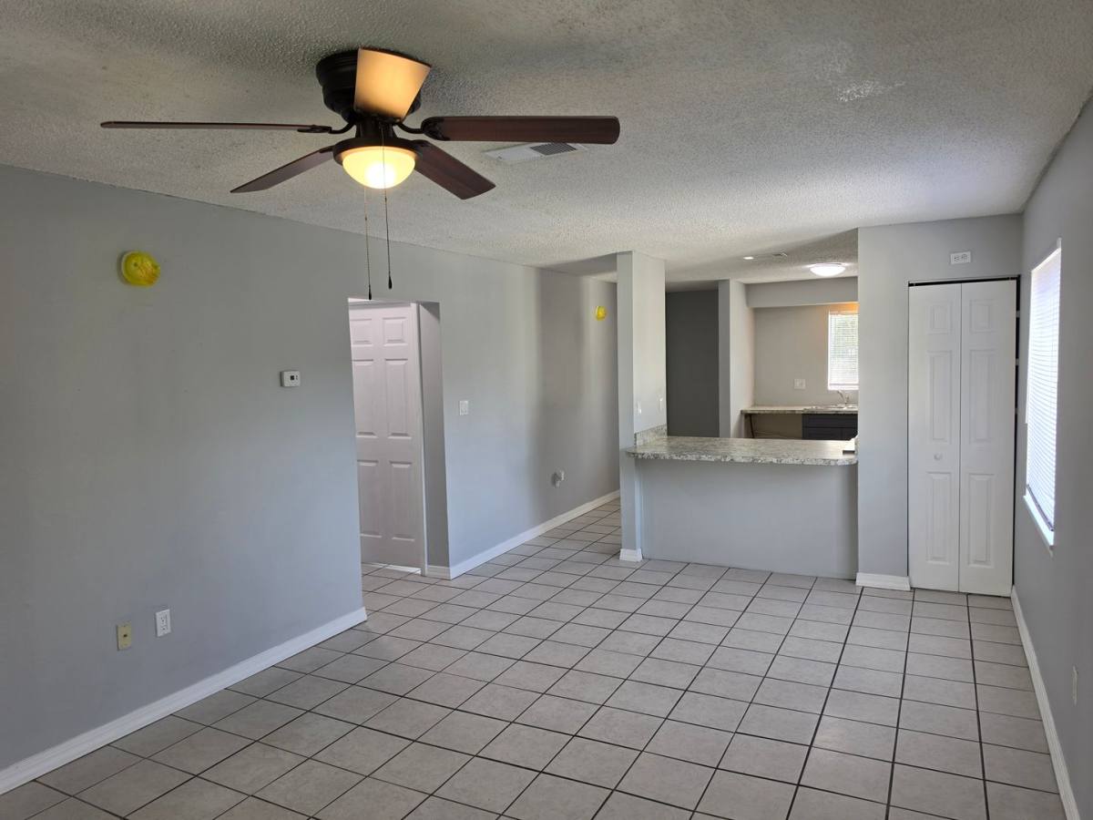 Apartment for rent at 2526 S Oak Ave, Sanford, FL 32773