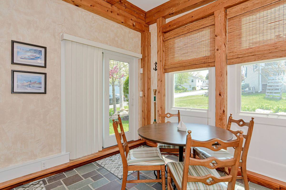 House for rent at 16 Warwick Rd, Gloucester, MA 01930
