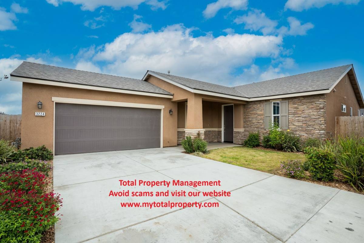 House for rent at 3224 Dorset St, Tulare, CA 93274