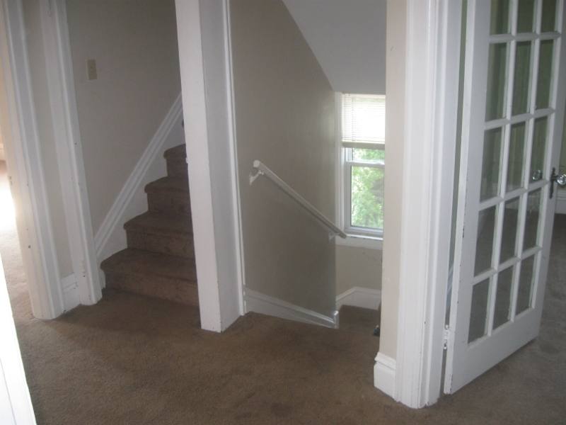 Apartment for rent at 919 13th St #2, Huntington, WV 25701