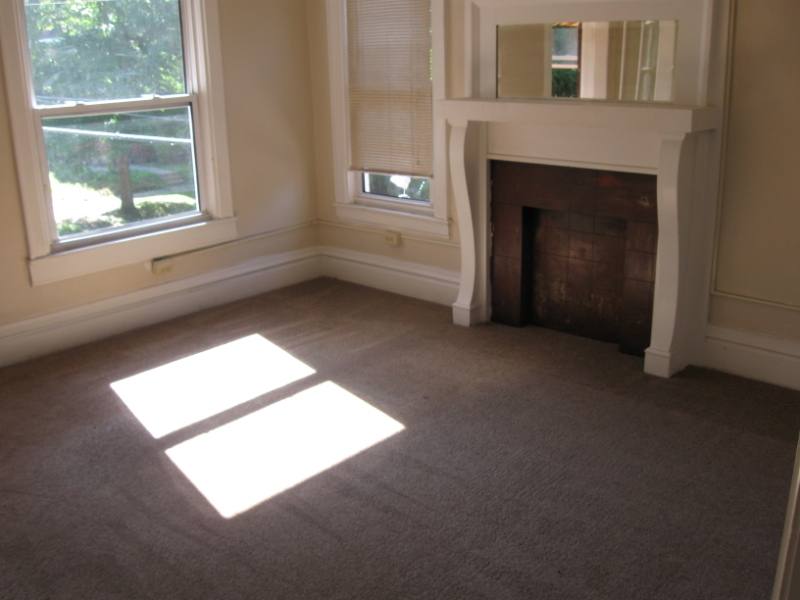 Apartment for rent at 919 13th St #2, Huntington, WV 25701