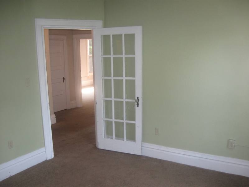 Apartment for rent at 919 13th St #2, Huntington, WV 25701