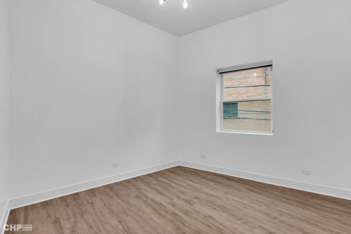 Apartment for rent at 4725 N Western Ave, Chicago, IL 60625