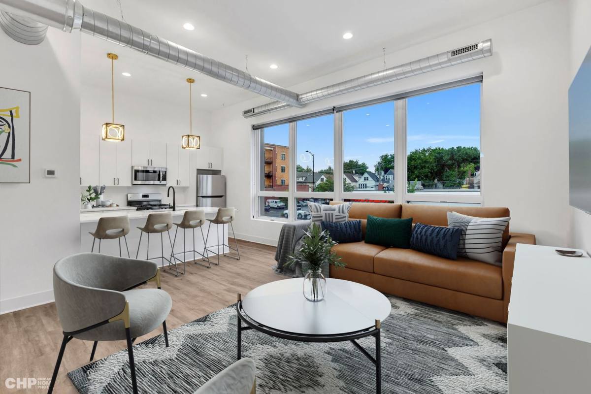 Apartment for rent at 4725 N Western Ave, Chicago, IL 60625