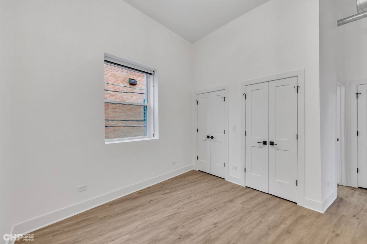 Apartment for rent at 4725 N Western Ave, Chicago, IL 60625