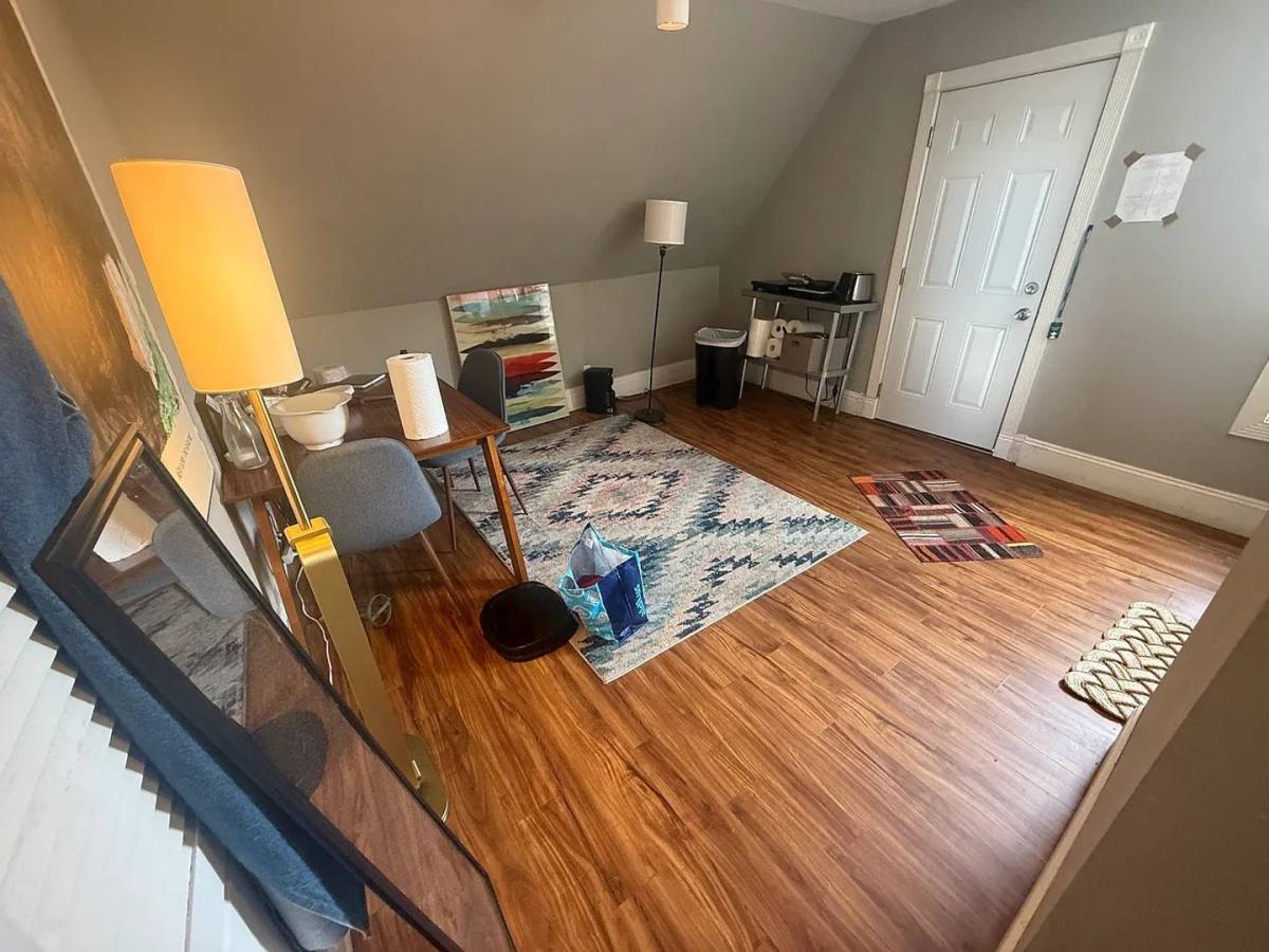 Apartment for rent at 729 S Aiken Ave, Pittsburgh, PA 15232