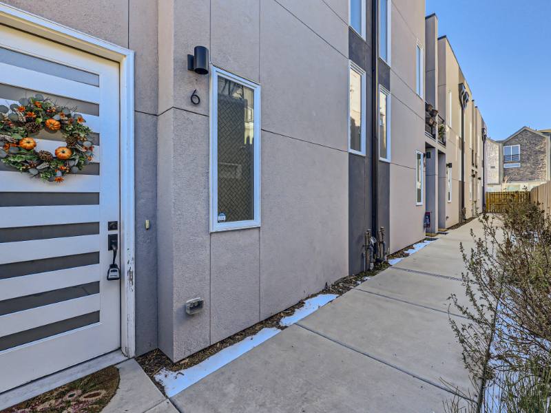 Townhouse for rent at 1272 Yates St #6, Denver, CO 80204