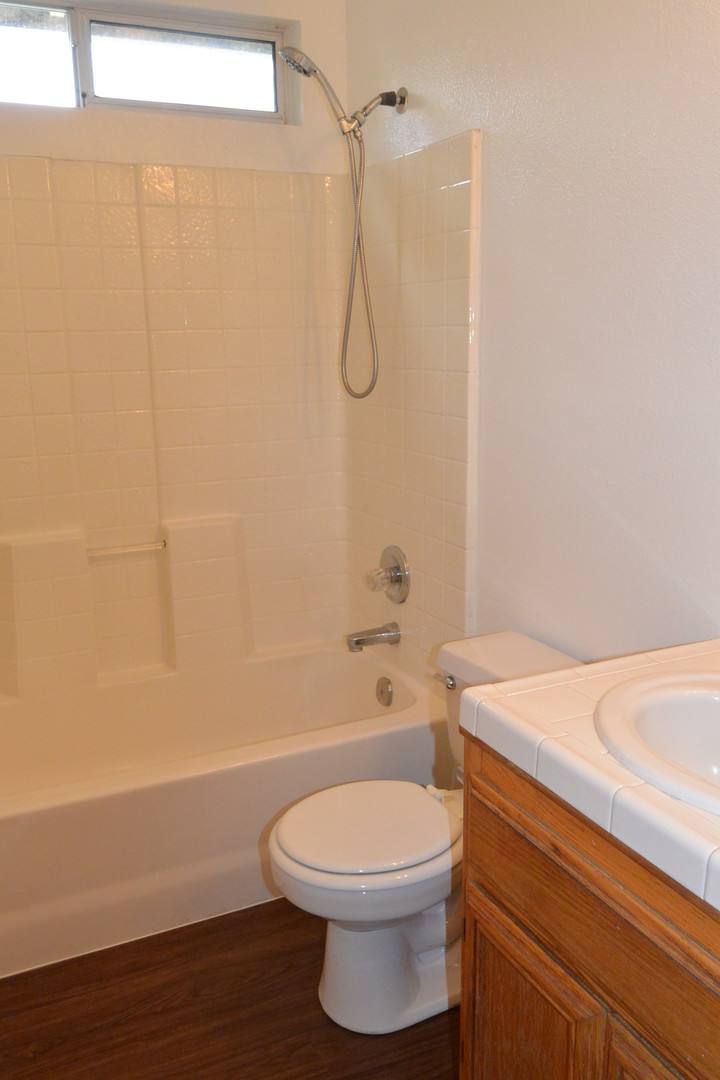 House for rent at 2826 S Tamarack, Visalia, CA 93277
