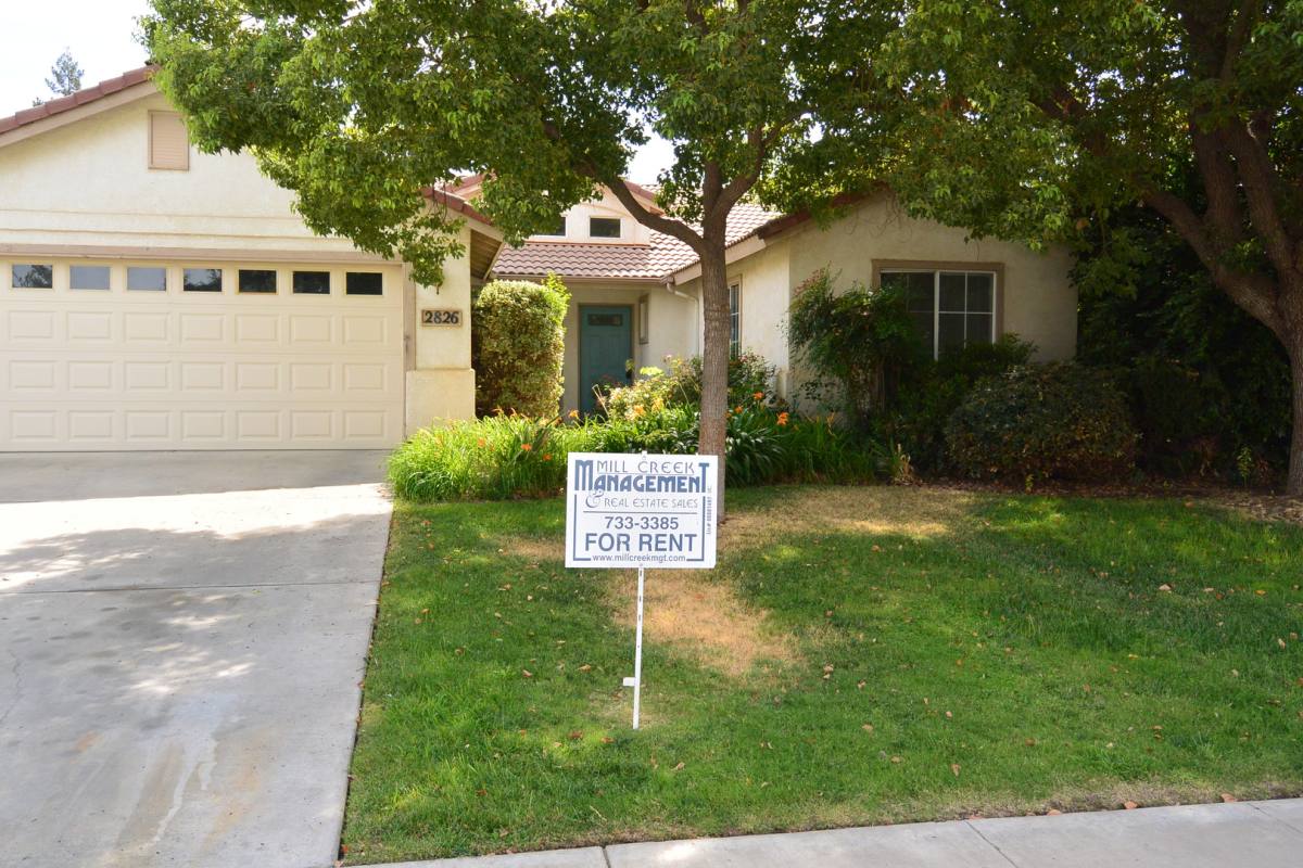 House for rent at 2826 S Tamarack, Visalia, CA 93277