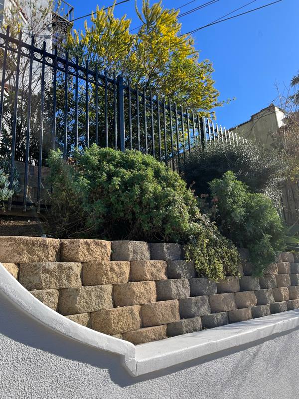 Apartment for rent at 1072 Laguna Ave, Los Angeles, CA 90026