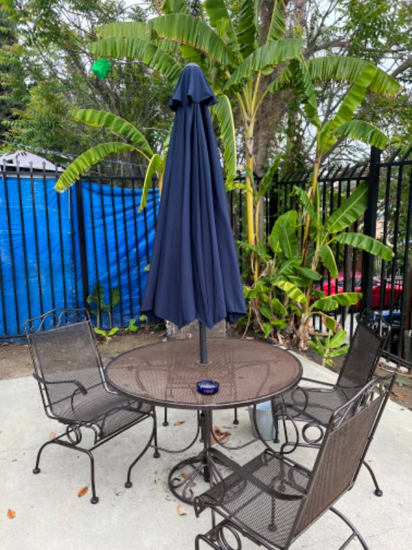 Apartment for rent at 1072 Laguna Ave, Los Angeles, CA 90026