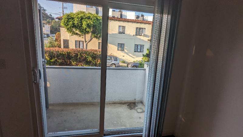 Apartment for rent at 2339 Glendale Bl #4, Los Angeles, CA 90039
