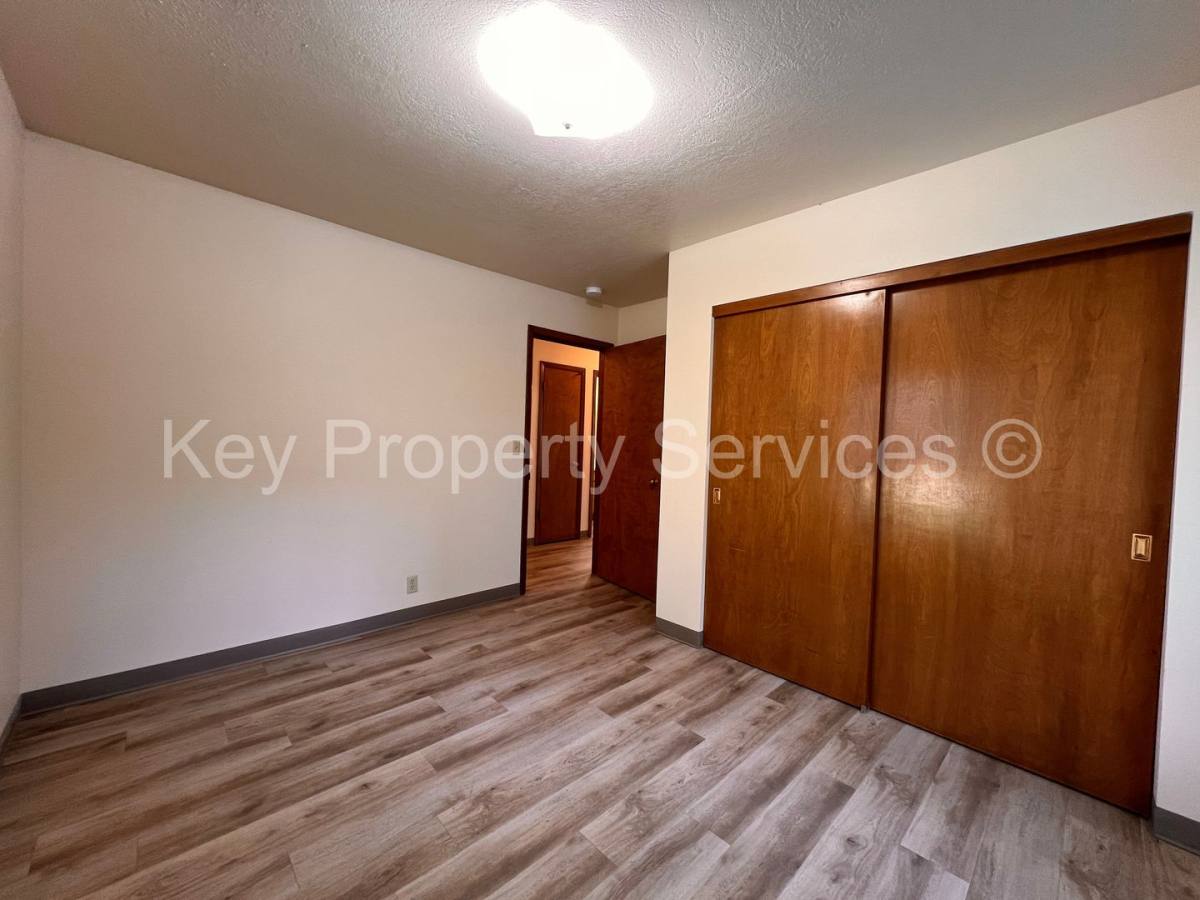 Apartment for rent at 11205 NE 49th St, Vancouver, WA 98682