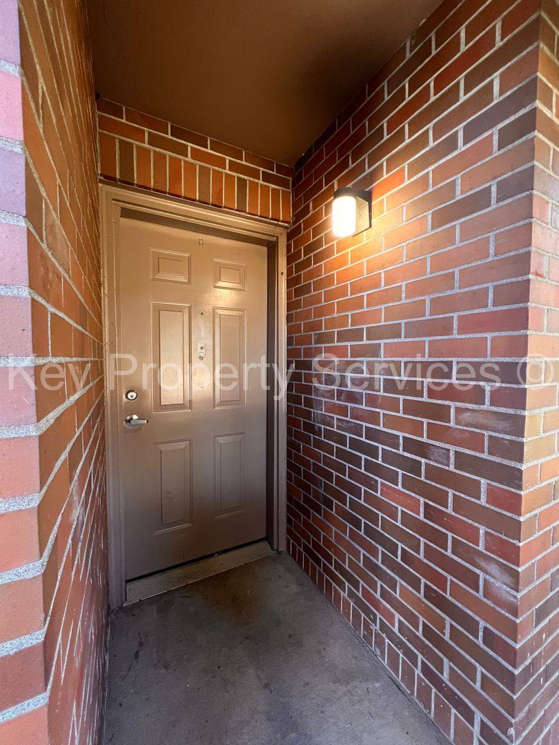 Apartment for rent at 11205 NE 49th St, Vancouver, WA 98682