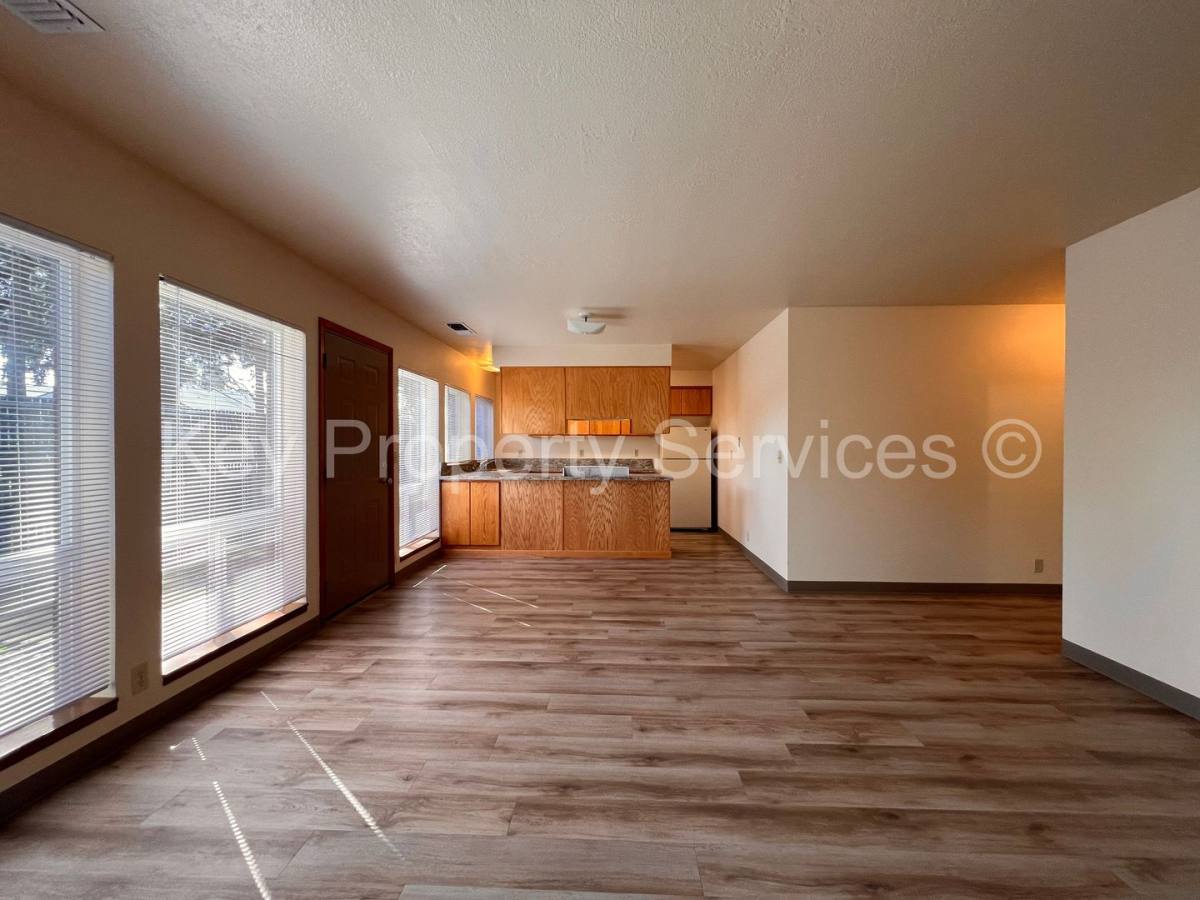 Apartment for rent at 11205 NE 49th St, Vancouver, WA 98682