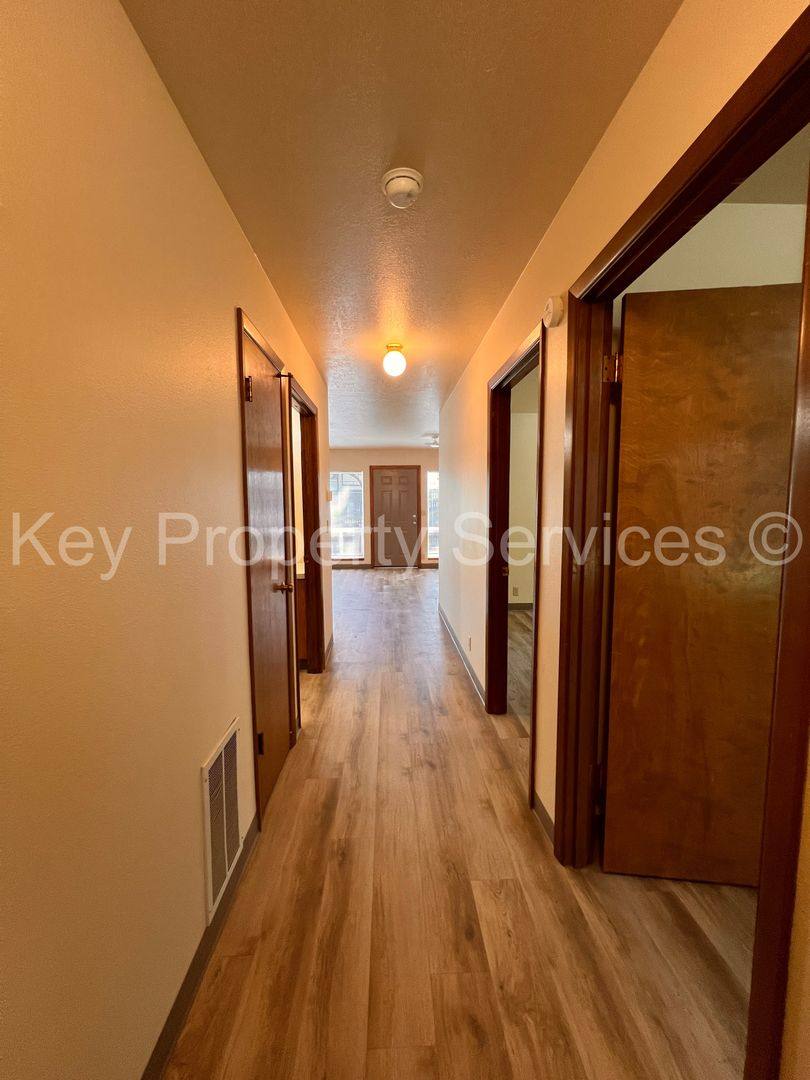 Apartment for rent at 11205 NE 49th St, Vancouver, WA 98682